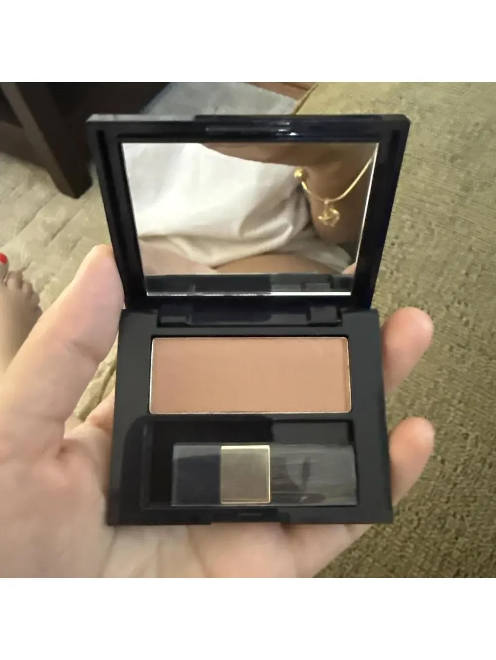 Estee Lauder X Quentin Jones Bronze Goddess Powder Bronzer Medium